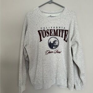 Hollister Yosemite Crewneck Sweatshirt Medium